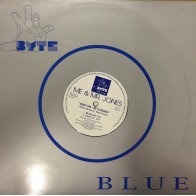 Me & Mr. Jones – Keep On Be Strong (SELLO MIGHTY)