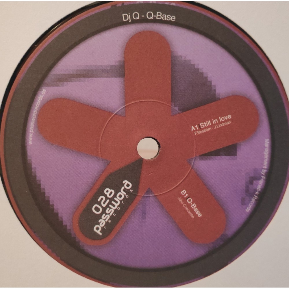 DJ Q Feat Lucy - Still in love