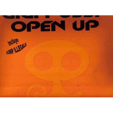 Gigi pussy-open up