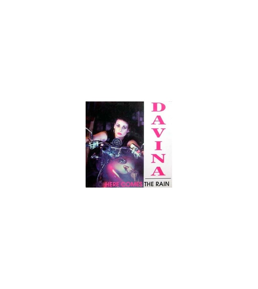 Davina  – Here Comes The Rain 